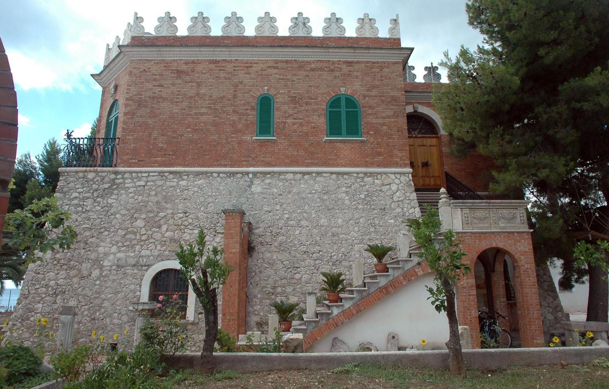 B & B Torre Saracena Mattinata Eksteriør bilde